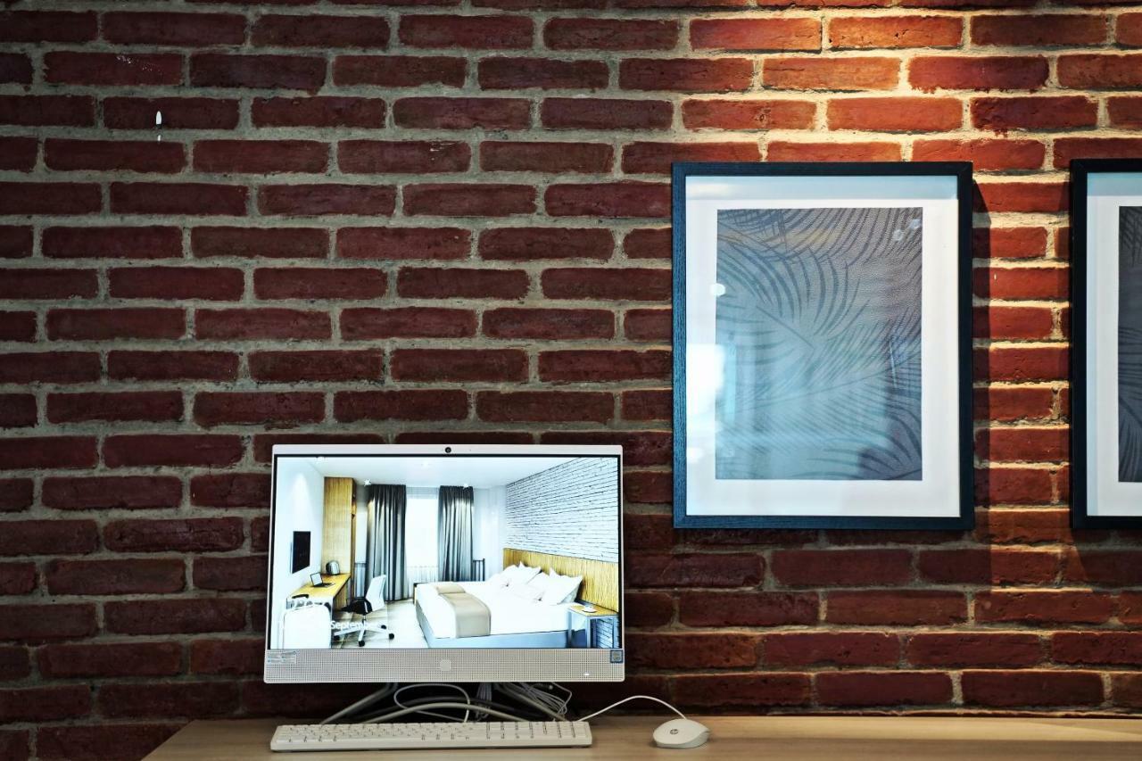 Palm Park Hotel Surabaja Zewnętrze zdjęcie