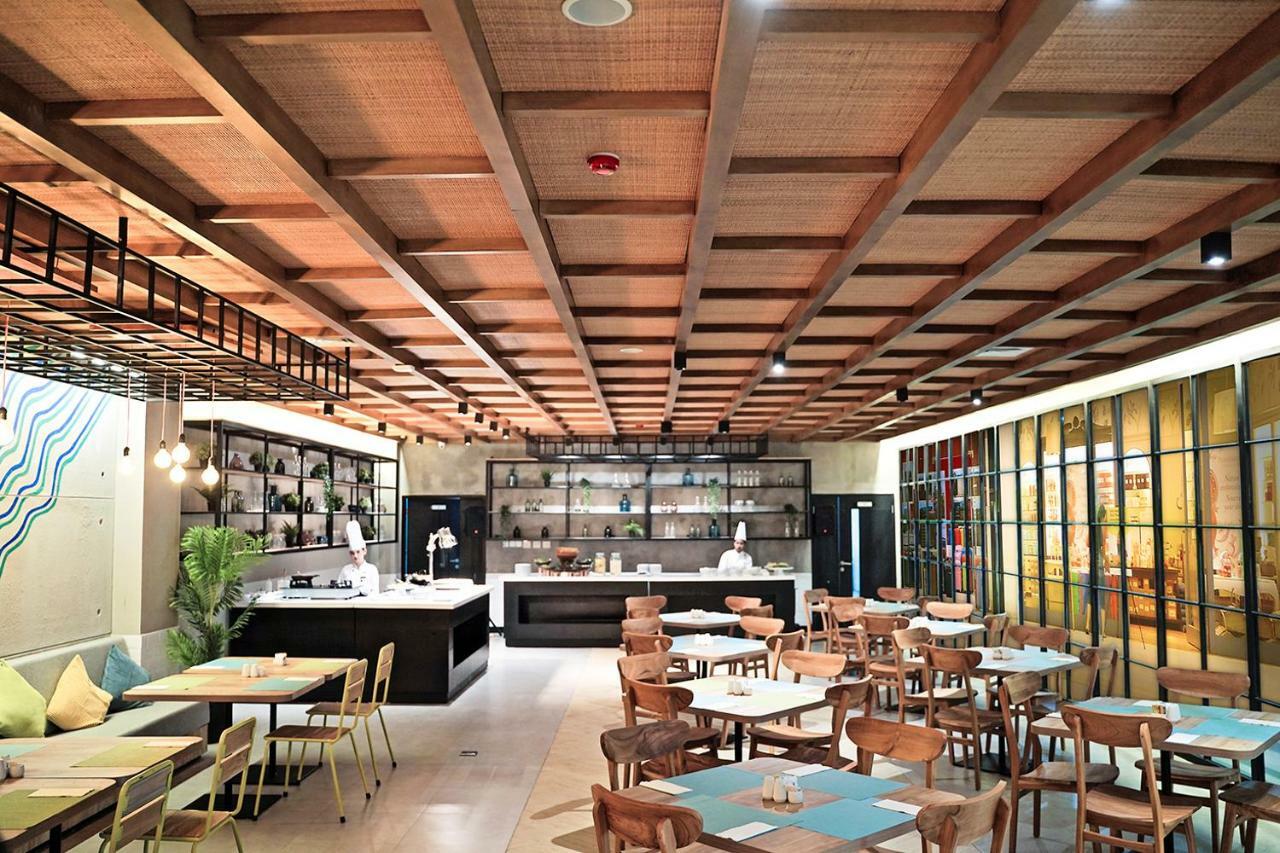 Palm Park Hotel Surabaja Zewnętrze zdjęcie